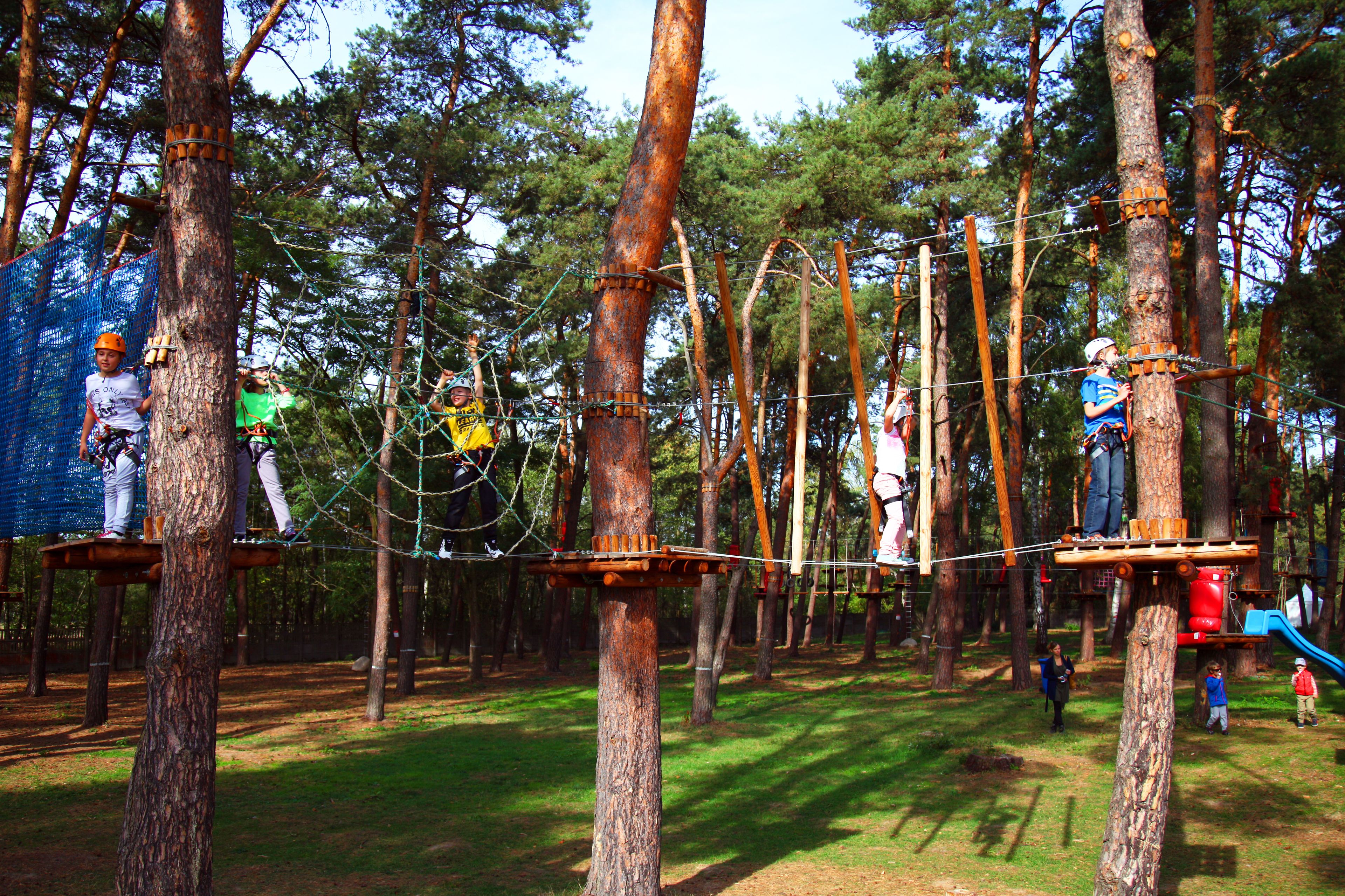 ropes course (team building)