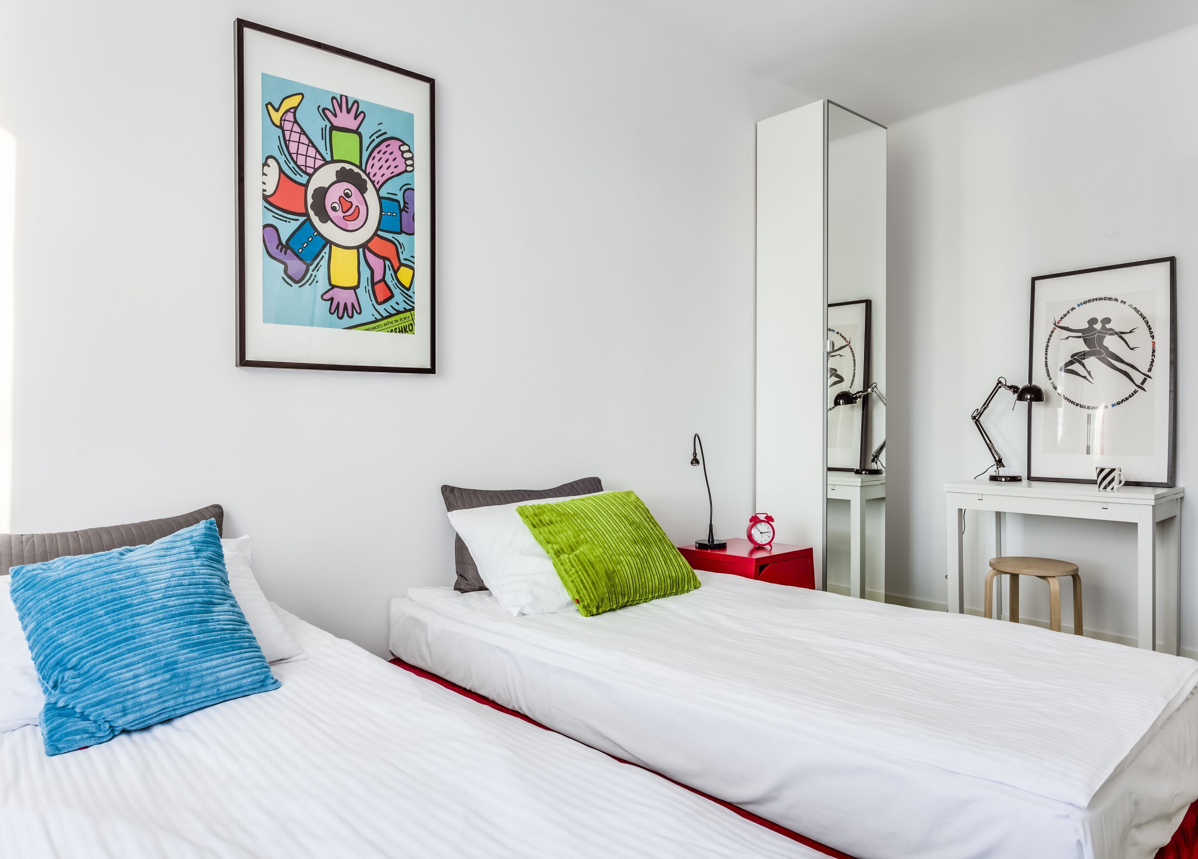 Premium bedding, desk, iron/ironing board, free WiFi