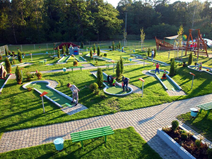 Mini-golf