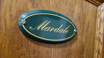 Chambre Familiale (Mardale) | Bureau, fer et planche à repasser, Wi-Fi gratuit, draps fournis