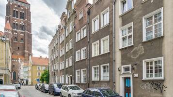 Deluxe Apartment (Zlotnikow 9/12) | Free WiFi, bed sheets