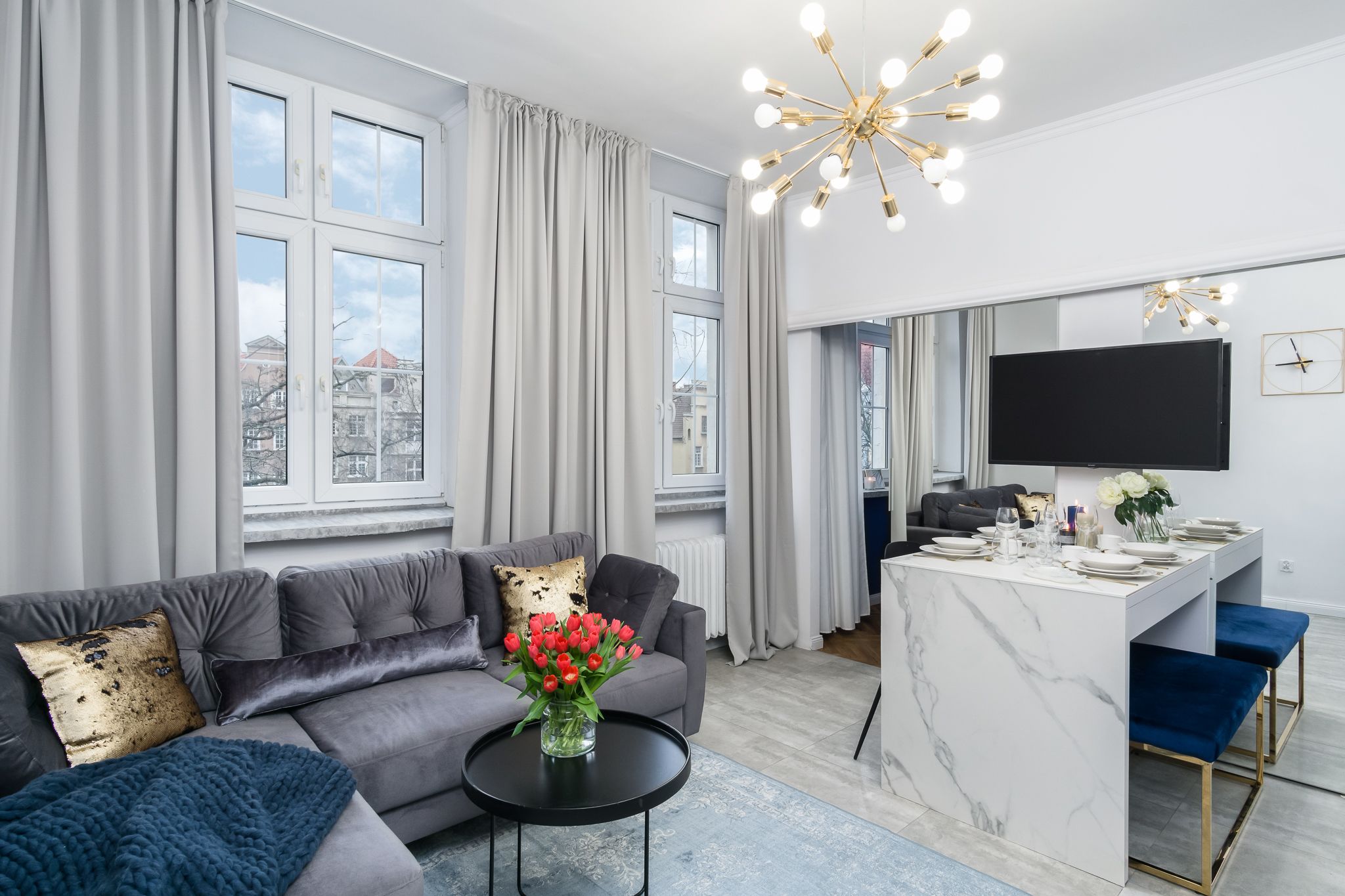 Elite Apartment | Living room | Flat-screen TV