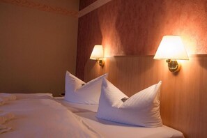 Deluxe-Doppelzimmer | Wohnbereich | Flachbildfernseher