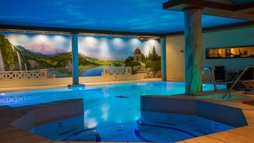 Indoor spa tub