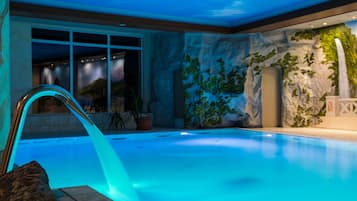 Indoor pool, pool loungers