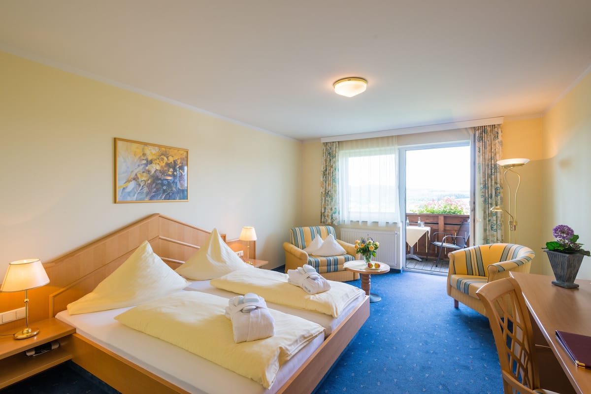 comfort double room | living room | flat-screen tv