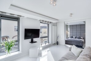 Apartment | Living area | TV