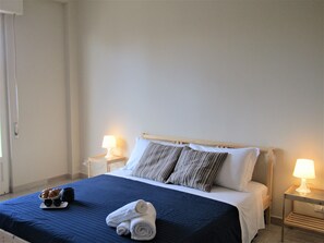 Apartment, 4 Schlafzimmer | 4 Schlafzimmer, Schreibtisch, laptopgeeigneter Arbeitsplatz