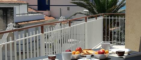 Apartment, 2 Bedrooms | Terrace/patio