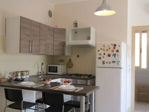 Apartment, 2 Bedrooms | Private kitchenette