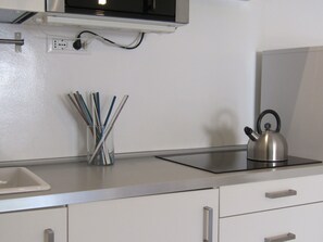 Appartamento, 2 camere da letto | Cucina privata | Frigorifero, microonde, piano cottura, pentole/stoviglie/utensili