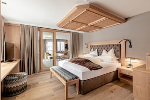 Deluxe Double Room - Hotel Welponer Beauty & Relax (Selva di Val Gardena)