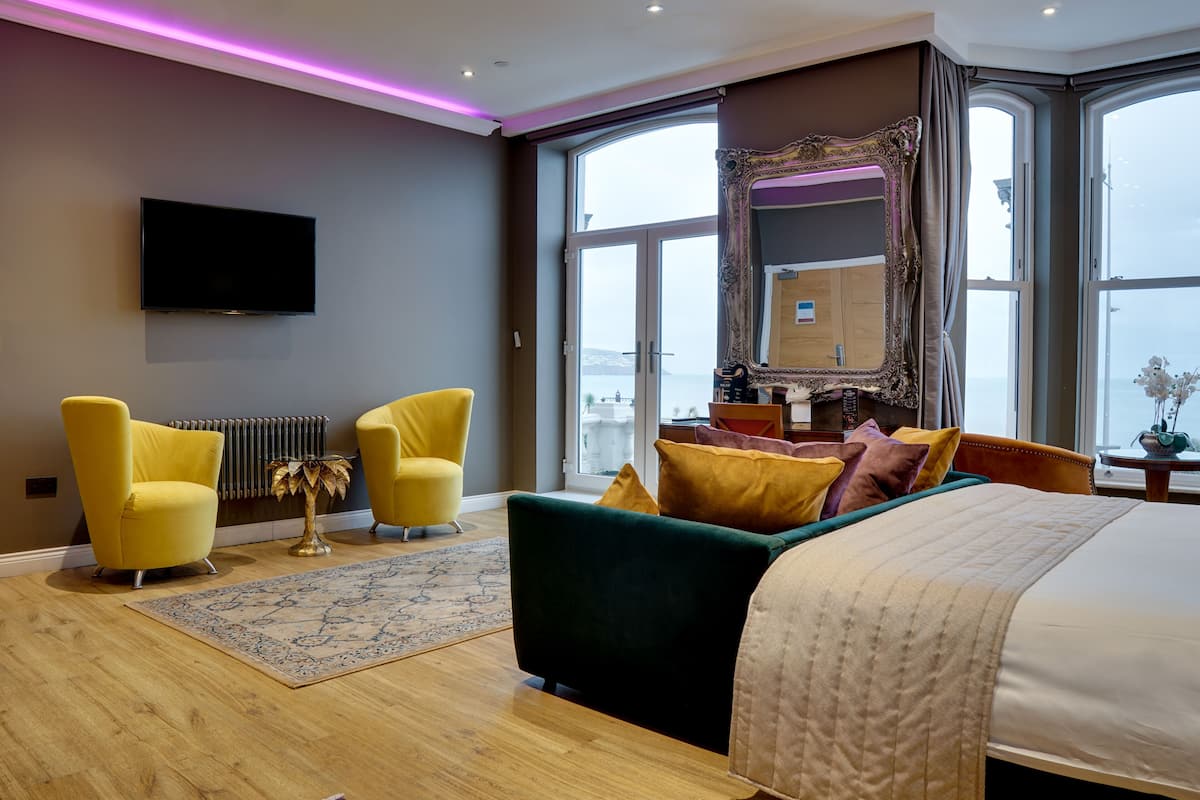 superior room, 1 king bed, beach view | 1 bedroom, premium bedding, in-room safe, individually decorated