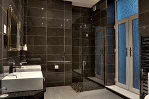 Family Room, 1 Bedroom, Beach View | Bathroom | Free toiletries, hair dryer, slippers, towels