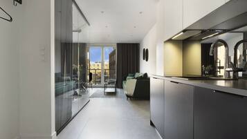 Superior Apartment | Free WiFi, bed sheets