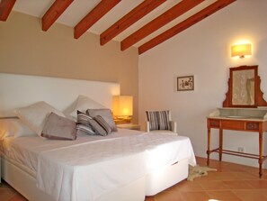 Villa, 3 soverom, privat basseng | 3 soverom, strykejern/-brett, wi-fi (inkludert) og sengetøy