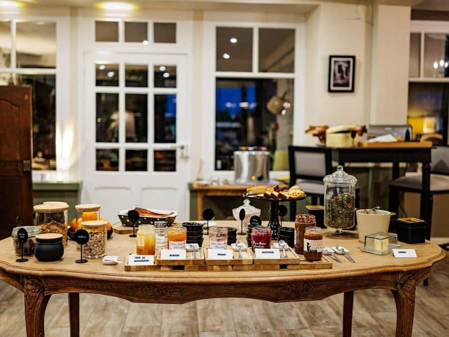 Frokostbuffé hver dag (EUR 14 per person)