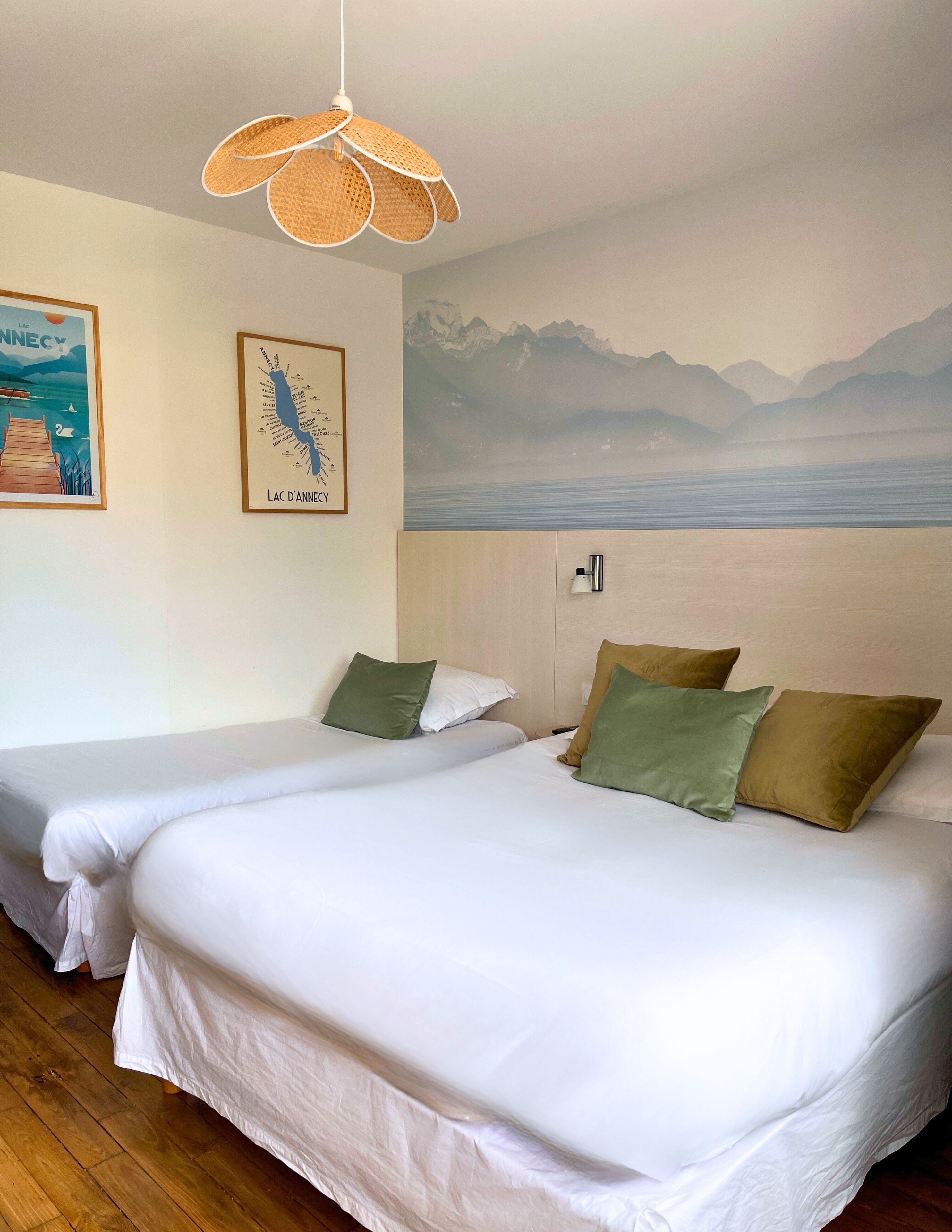 triple room | premium bedding, individually decorated, individually furnished, desk