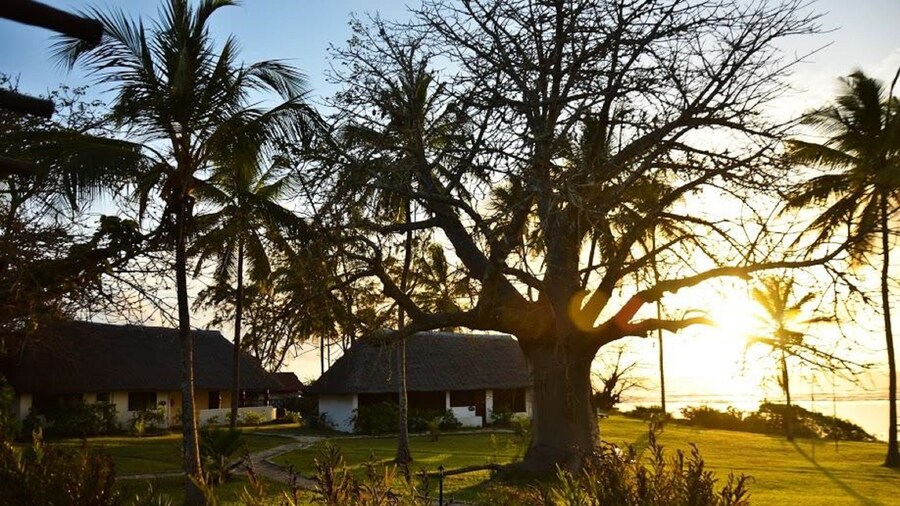 Maweni Beach Cottages