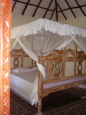 Chalet, 1 Bedroom | Premium bedding, desk, free WiFi, bed sheets - Maweni Beach Cottages (Mombasa)