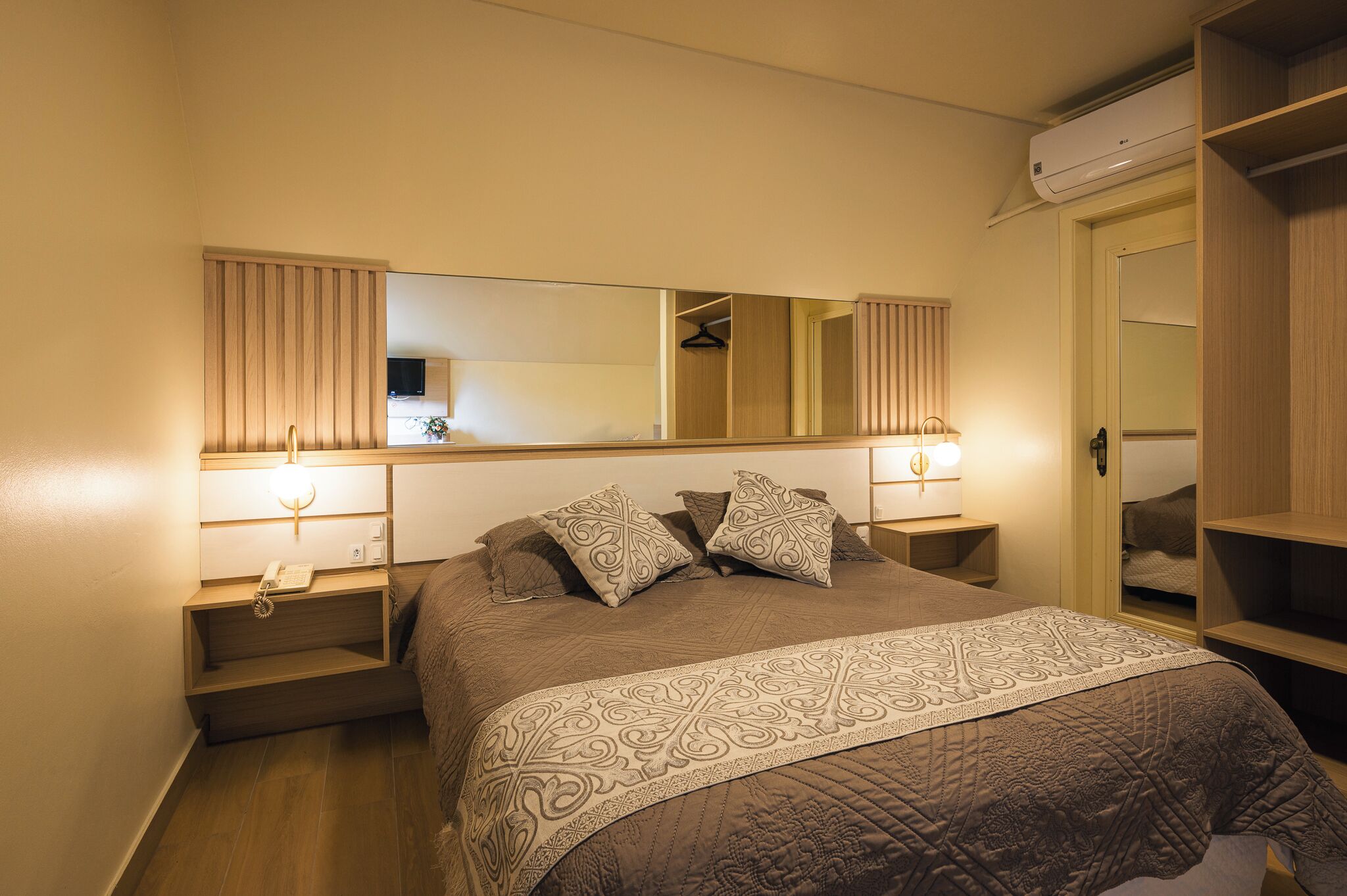 chalet | minibar, blackout curtains, iron/ironing board, free wifi