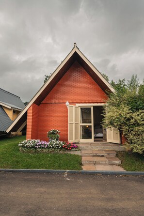 Chalet | Minibar, blackout curtains, iron/ironing board, free WiFi - Hotel Alto da Serra (Canela)