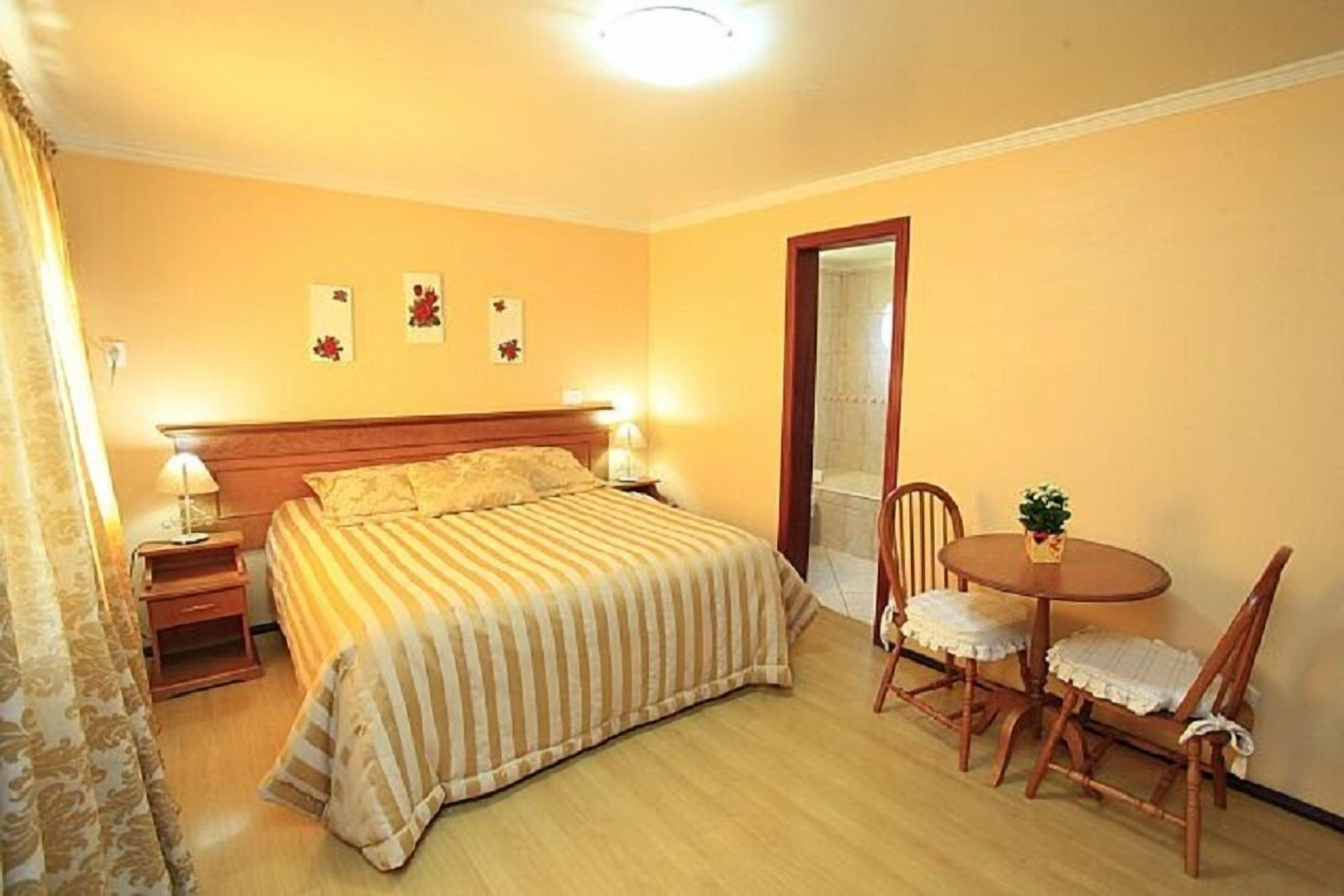 luxury apartment | minibar, blackout curtains, iron/ironing board, free wifi