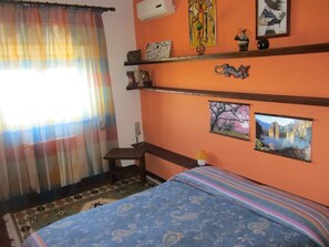 Standard Double or Twin Room | Desk, free WiFi, bed sheets - Sole E Sale B&B (Lecce)