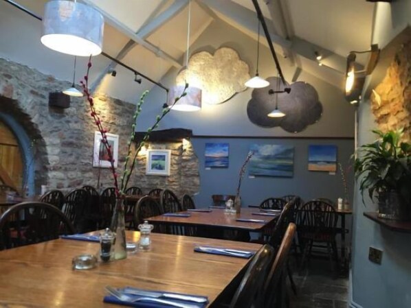 Restaurant - The George Inn (Wells)