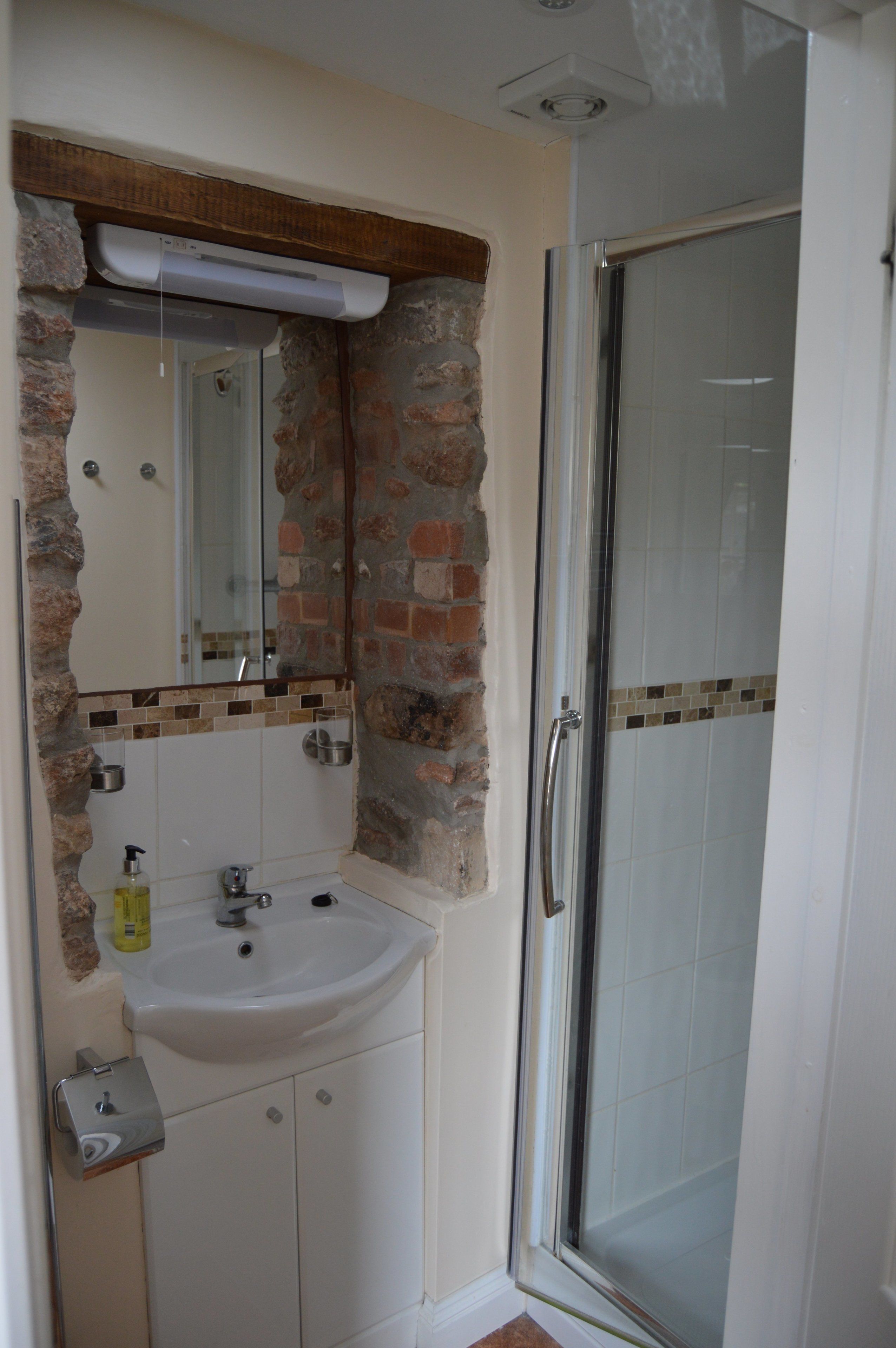 Doppia Deluxe | Bagno | Set di cortesia gratuito, asciugacapelli, asciugamani