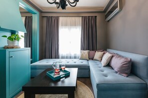 华丽套房 | 起居区 | 平板电视