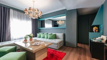 Suite | Living area
