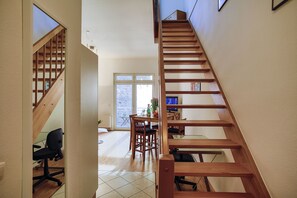 Duplex, balcon | Accès au Wi-Fi (inclus)