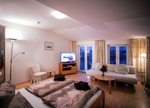 Apartment, Balcony