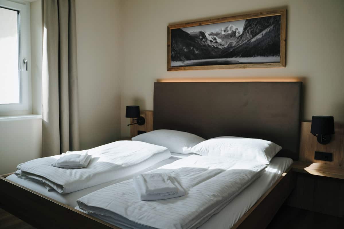 Standard Double Room | 1 bedroom, premium bedding, desk, laptop workspace