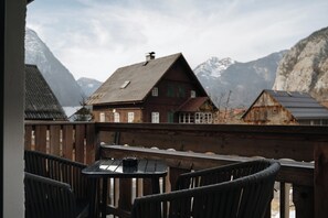 Familieværelse - bjergudsigt | Premium-sengetøj, skrivebord, arbejdsområde til bærbare computere