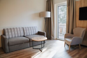 Premium bedding, desk, laptop workspace, bed sheets - Obertrauner Hof (Obertraun)