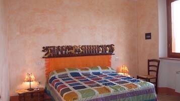 1 bedroom, pillowtop beds, in-room safe, free cribs/infant beds