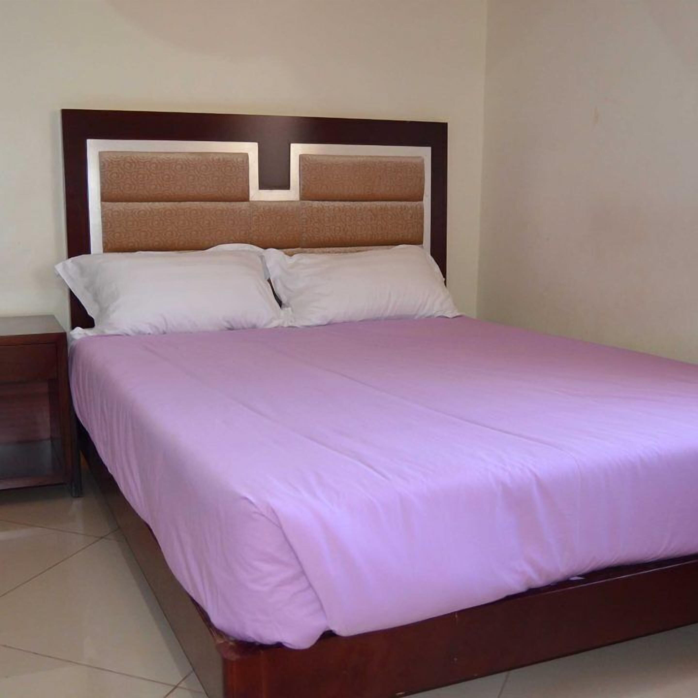 Egyptian cotton sheets, premium bedding, individually decorated