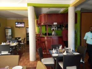 Se sirven desayunos, almuerzos y cenas