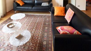 Double Room, Private Bathroom | Interior - A Casa Di Maria (Grinzane Cavour)
