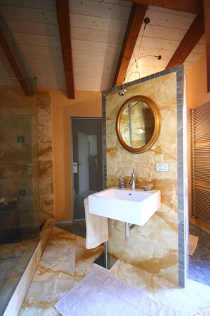 Double Room, Private Bathroom | Interior - A Casa Di Maria (Grinzane Cavour)