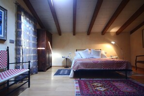 Double Room, Private Bathroom | Interior - A Casa Di Maria (Grinzane Cavour)