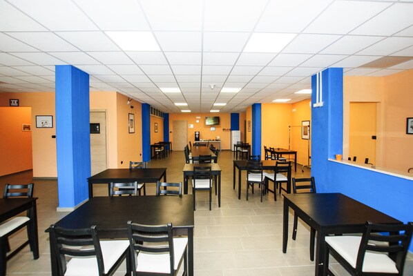 Free daily buffet breakfast - Alla Corte Blu B&B (Melfi)