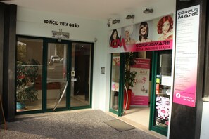 Property entrance - Forum Apartment (Funchal)