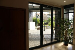 Interior - Forum Apartment (Funchal)