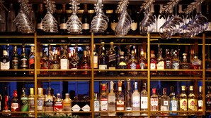 Bar (en la propiedad)