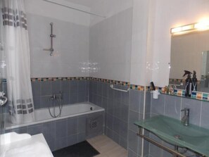 Shower, free toiletries, hair dryer, towels