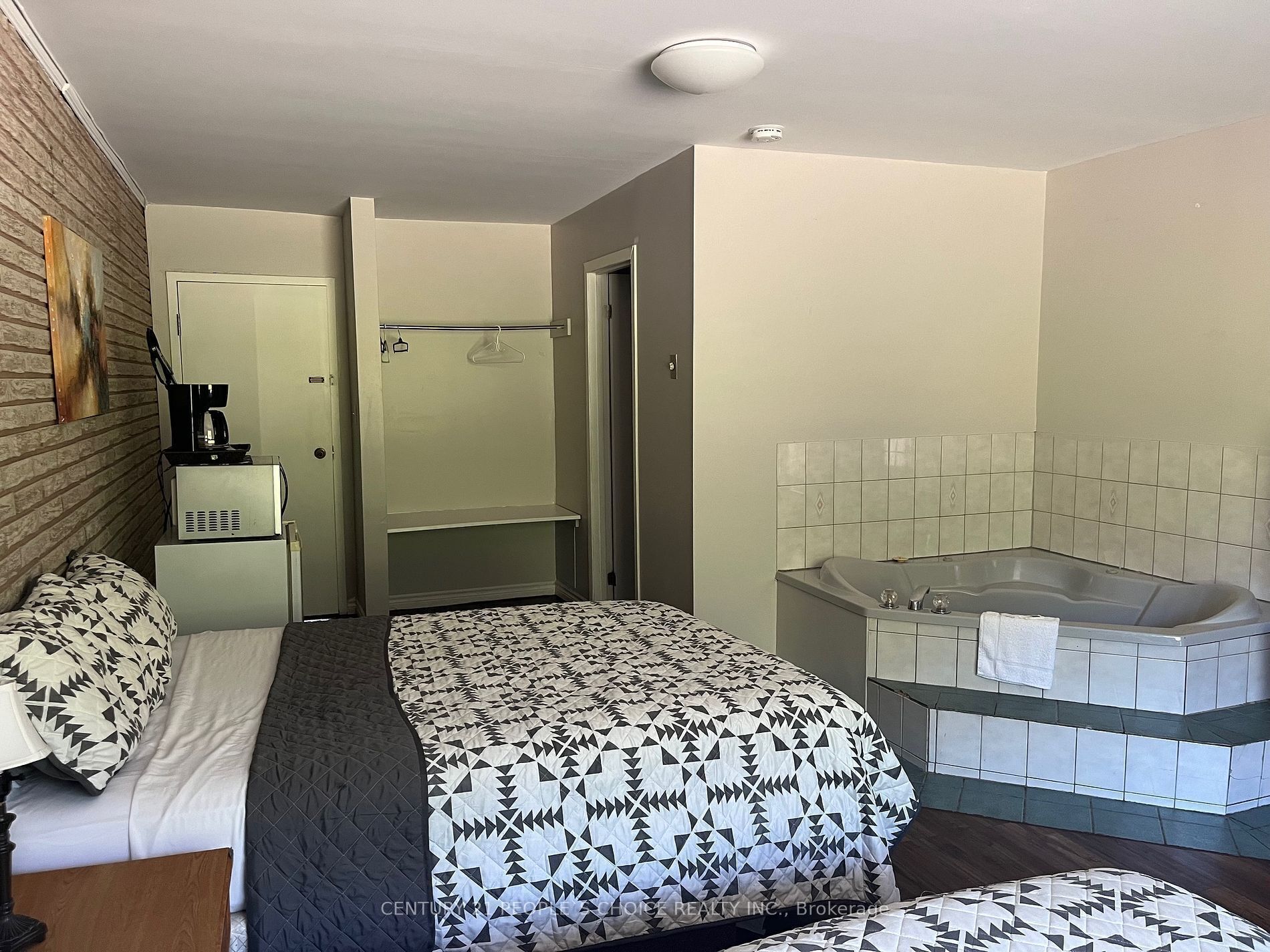 ห้องสแตนดาร์ด, เตียงคิงไซส์ 1 เตียง | โต๊ะทำงาน, Wi-Fi ฟรี, ผ้าปูที่นอน