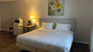 Standaard kamer, 1 kingsize bed | Een bureau, gratis wifi, beddengoed